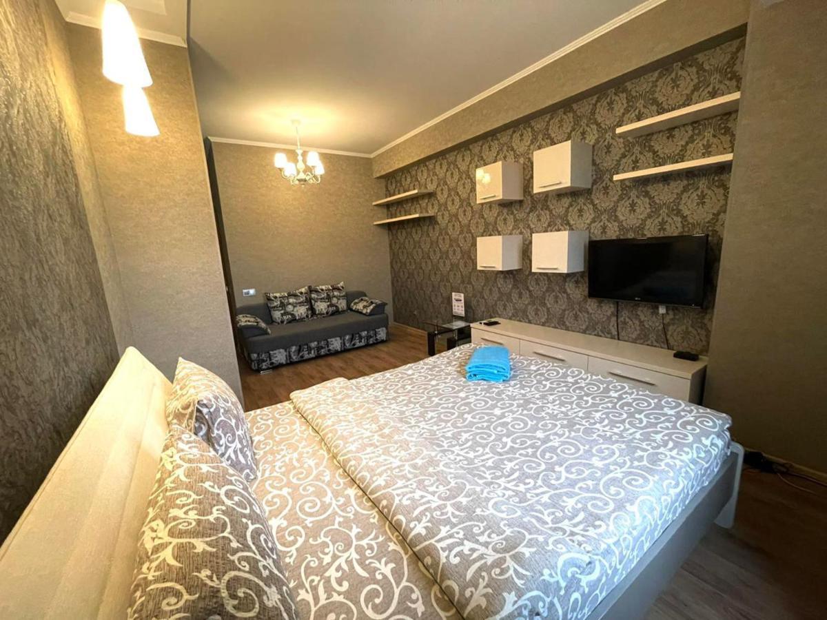 Homeservice Apartments On Stefan Cel Mare Boulevard คีชีเนา ภายนอก รูปภาพ