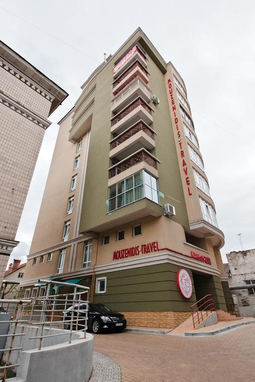 Homeservice Apartments On Stefan Cel Mare Boulevard คีชีเนา ภายนอก รูปภาพ