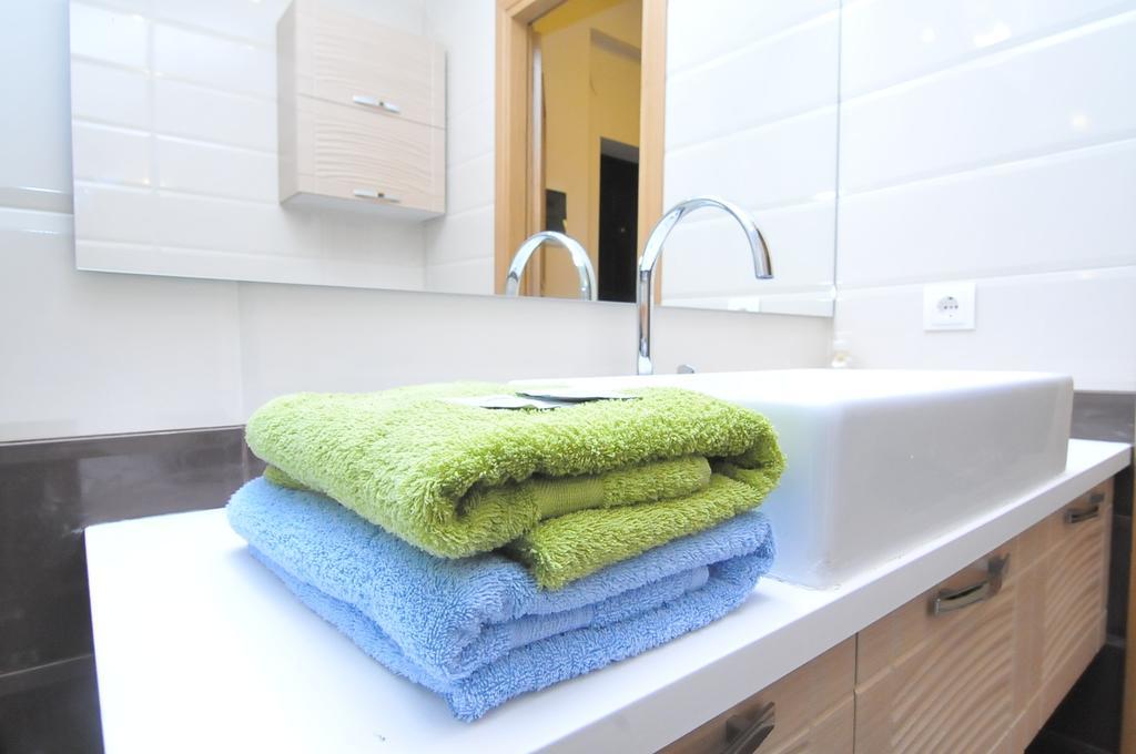 Homeservice Apartments On Stefan Cel Mare Boulevard คีชีเนา ห้อง รูปภาพ